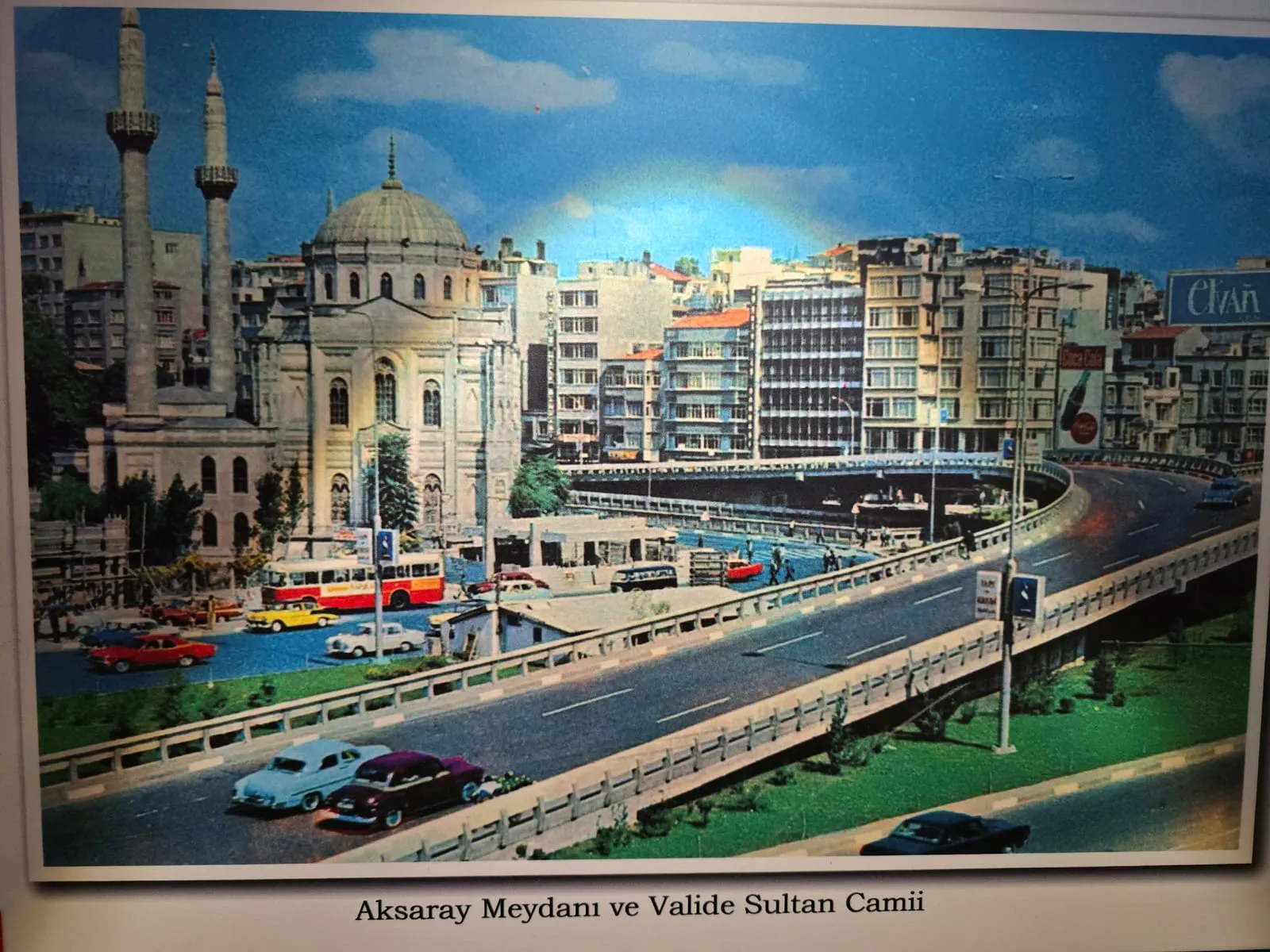 Plac Aksaray i meczet Valide Sultan na dawnym obrazie