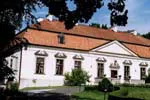 Pałacyk w Oborach