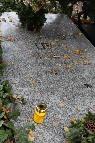 Powązki Wojskowe grób Stanisława Jerzego Leca